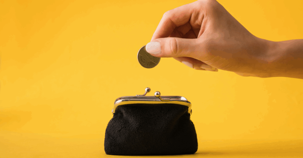 行政書士試験の受験費を示す画像